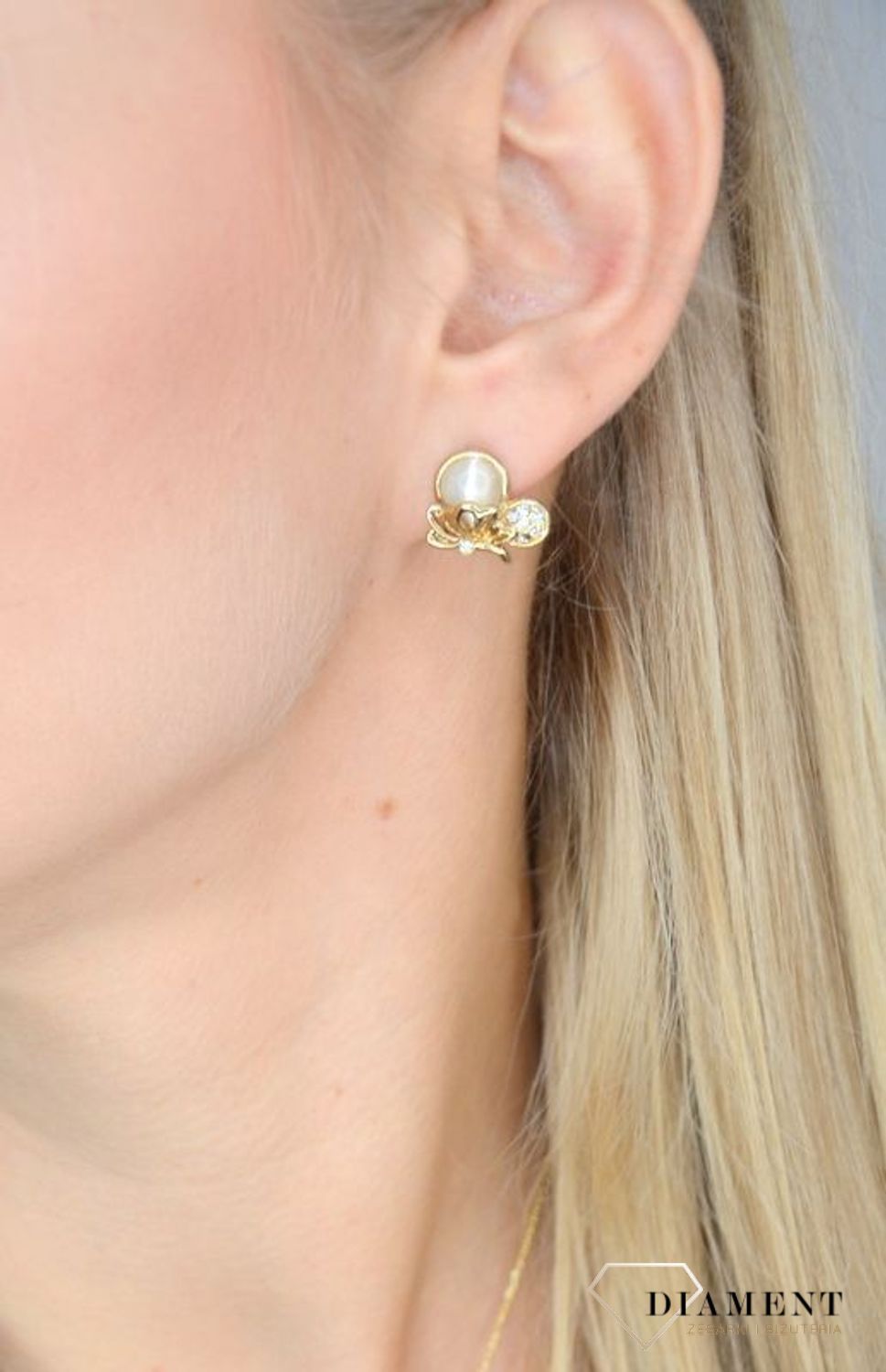 Kolczyki damskie pozłacane By Dziubeka przy uchu motylki DIA-KLC-2316-INNE.jpg