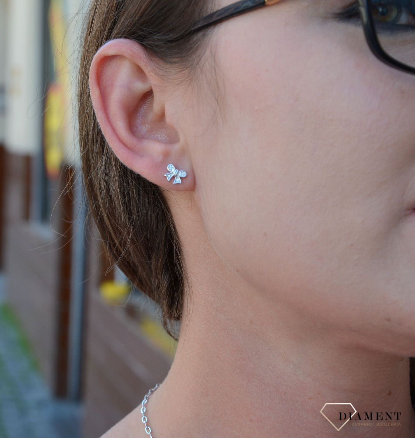 Srebrne kolczyki kokardka z cyrkonią DIA-KLC-2439-925.jpg