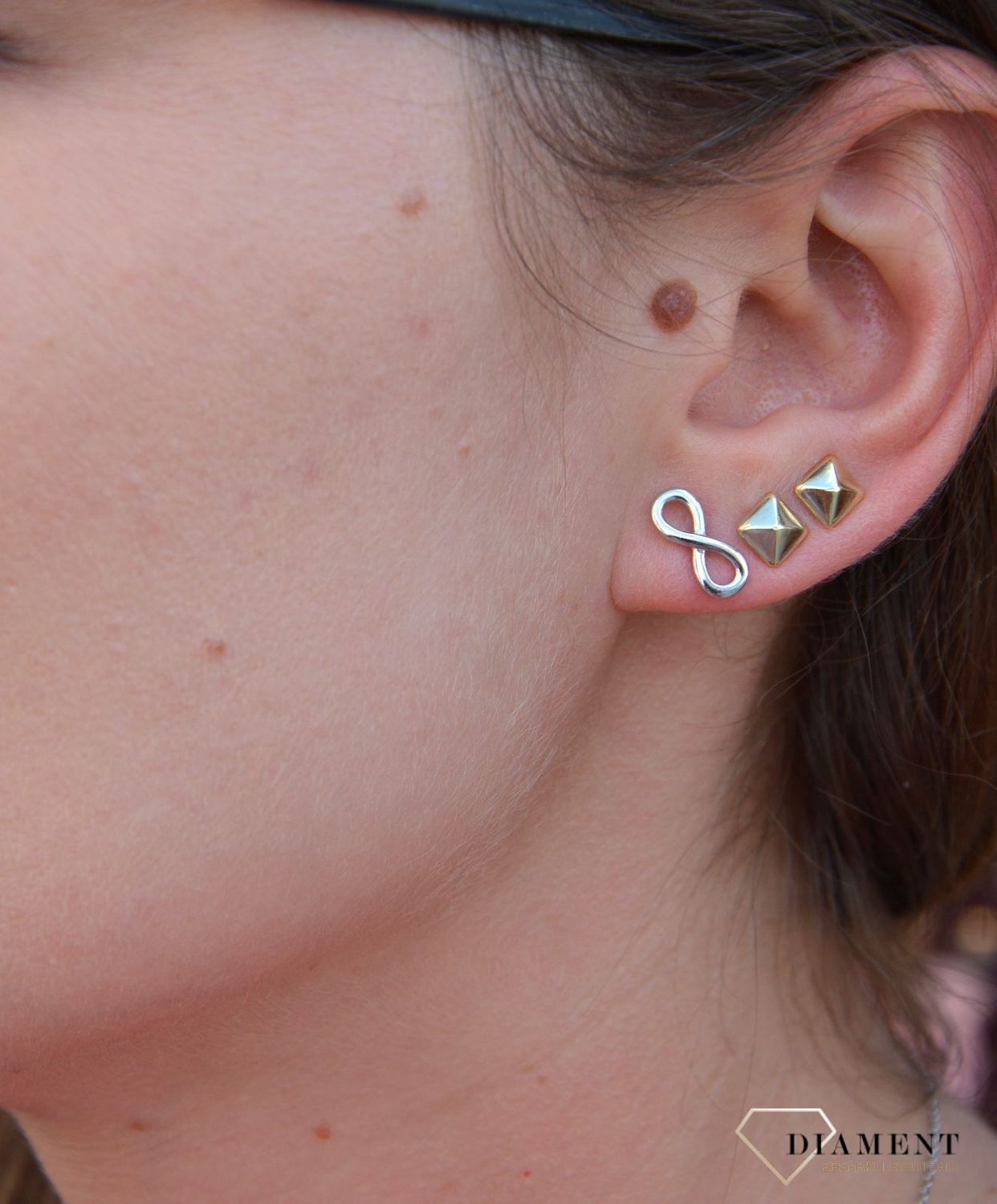 Srebrne kolczyki gładki znak nieskończoności DIA-KLC-2452-925.jpg