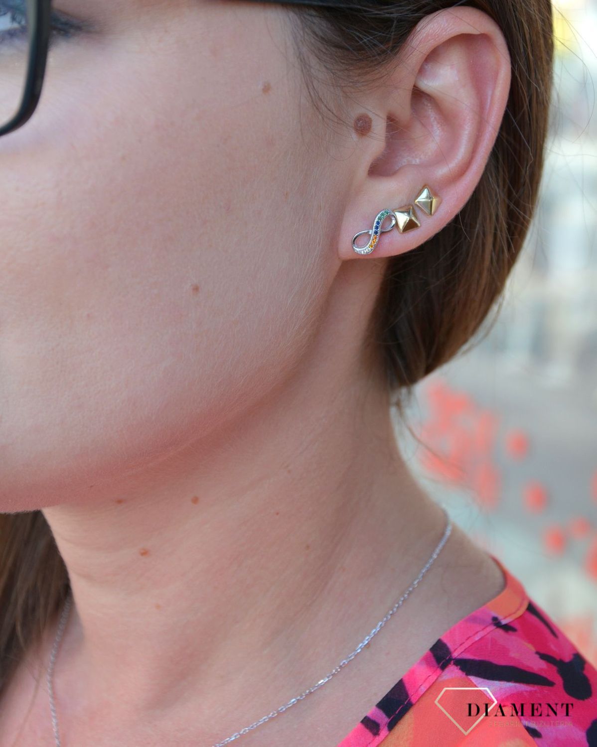 Srebrne kolczyki znak nieskończoności z kolorową cyrkonią DIA-KLC-2453-925.jpg