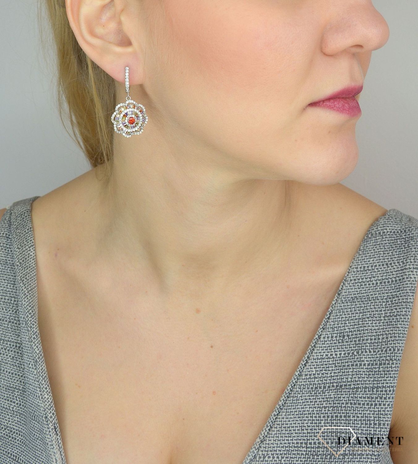 Srebrne kolczyki 925 wiszące kolorowe cyrkonie w kształcie kwiata DIA-KLC-2547-925.jpg