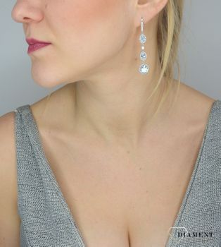 Srebrne kolczyki wiszące 925 prosta elegancja DIA-KLC-2552-925 Srebrne kolczyki wiszące cyrkonię. Kolczyki zostały wykonane z najwyższej jakości srebra próby 925. Kolczyki z wygodnym zapięciem na sztyft (4).JPG