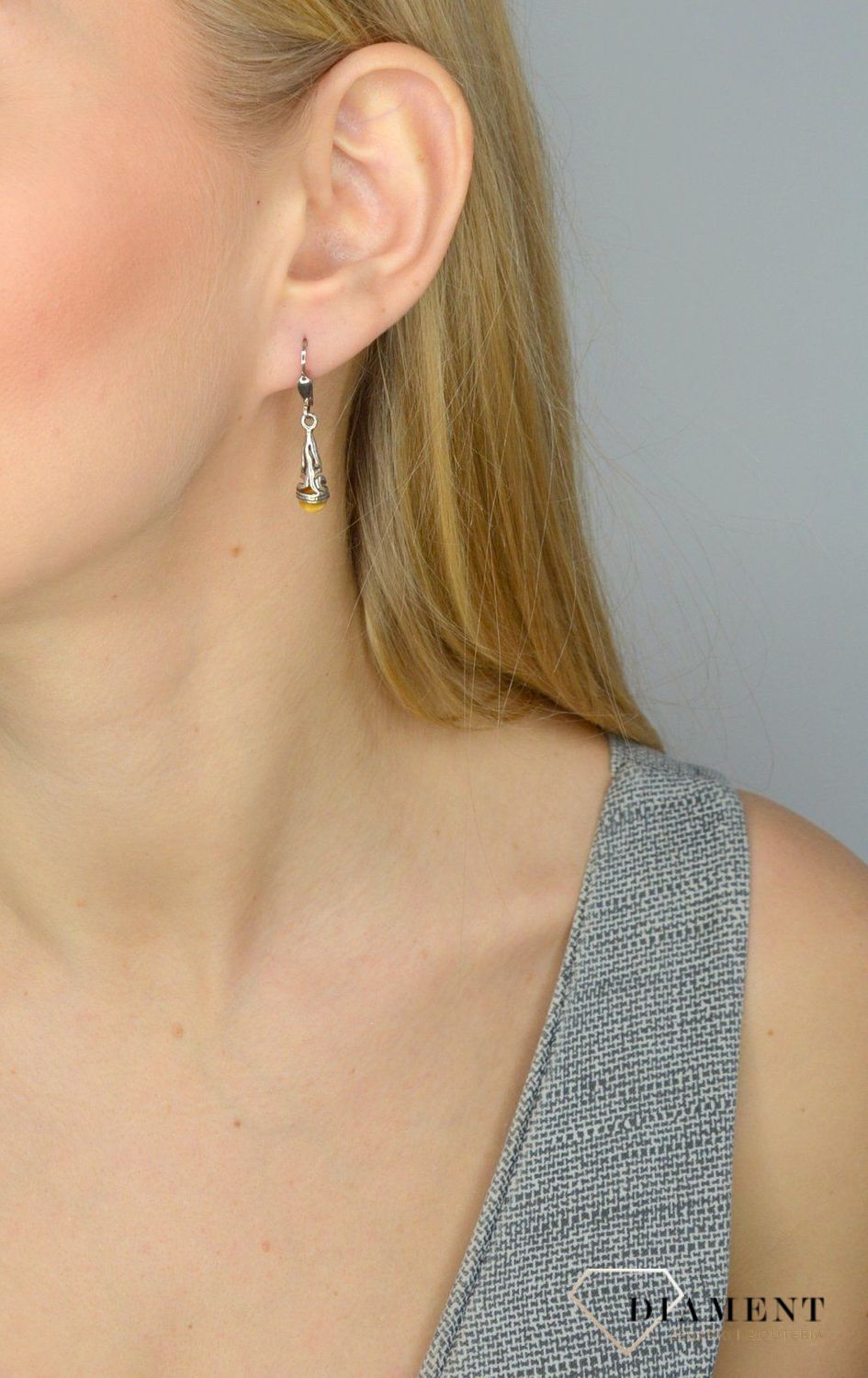 Srebrne kolczyki z bursztynem wiszące DIA-KLC-2568-925.jpg