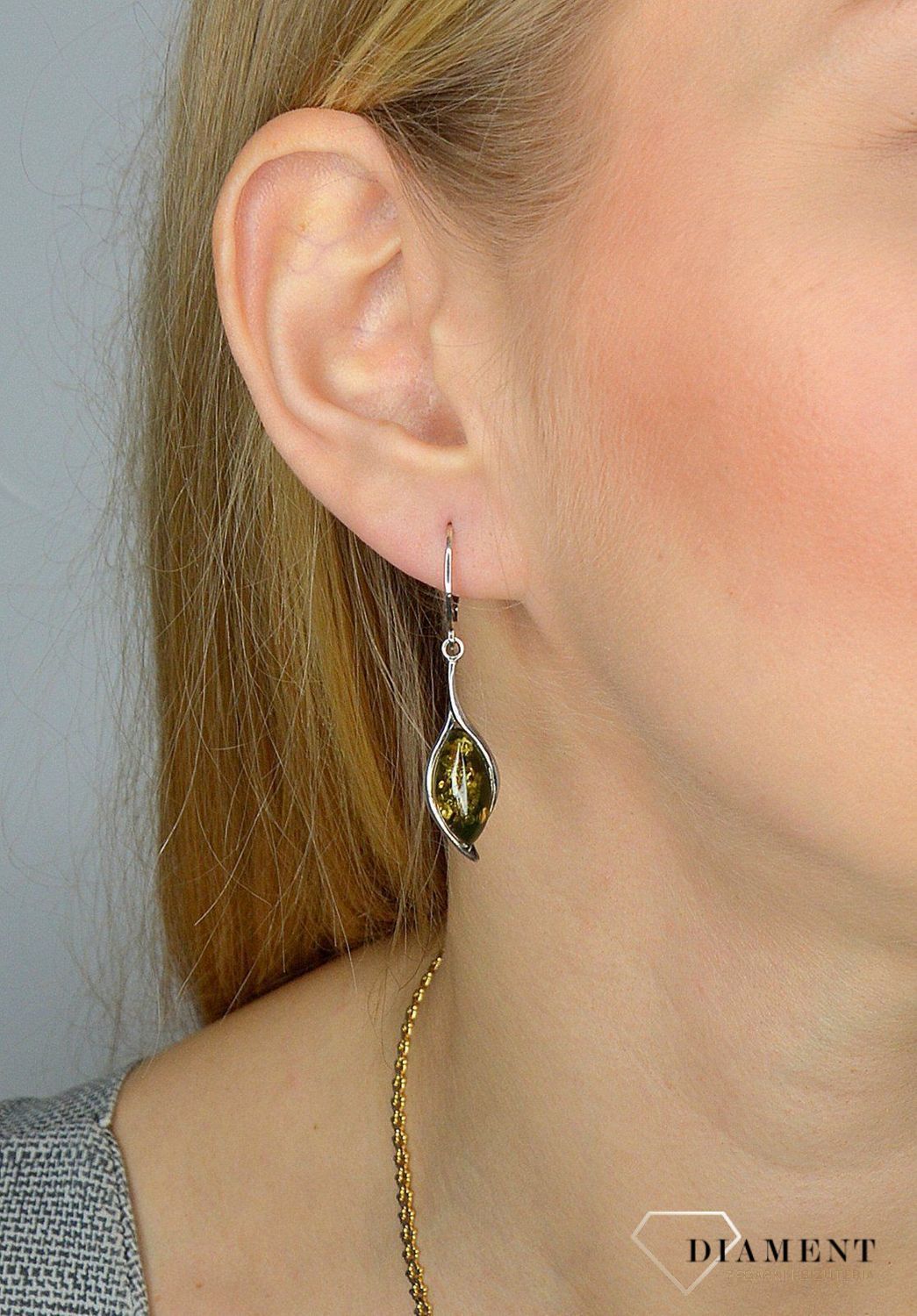 Srebrne kolczyki wiszące z bursztynem DIA-KLC-2575-925.jpg