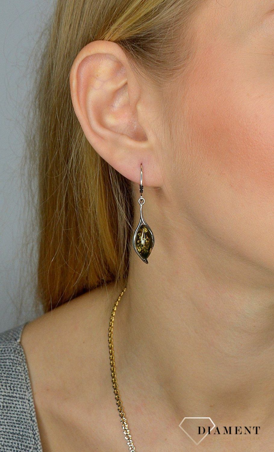 Srebrne kolczyki wiszące z bursztynem DIA-KLC-2575-925.jpg