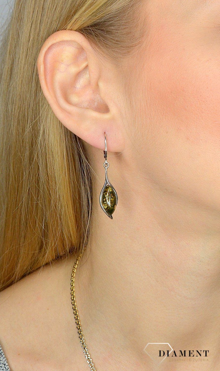 Srebrne kolczyki wiszące z bursztynem DIA-KLC-2575-925.jpg