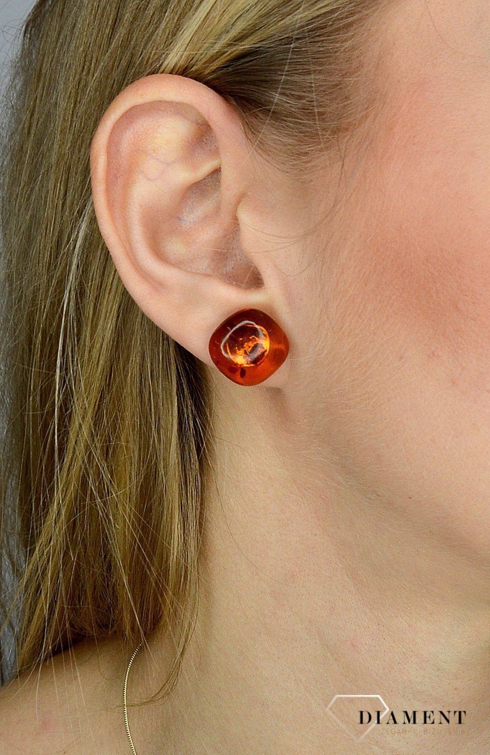 Srebrne kolczyki kwadraty z bursztynu DIA-KLC-2576-925.jpg