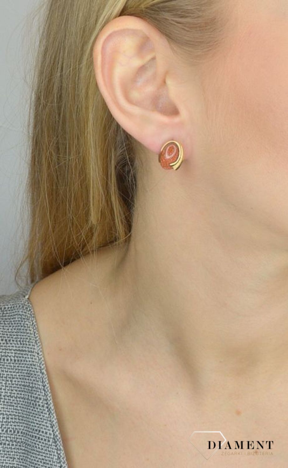 Złote kolczyki Diament 585 z piaskiem pustyni DIA-KLC-2589-585.jpg