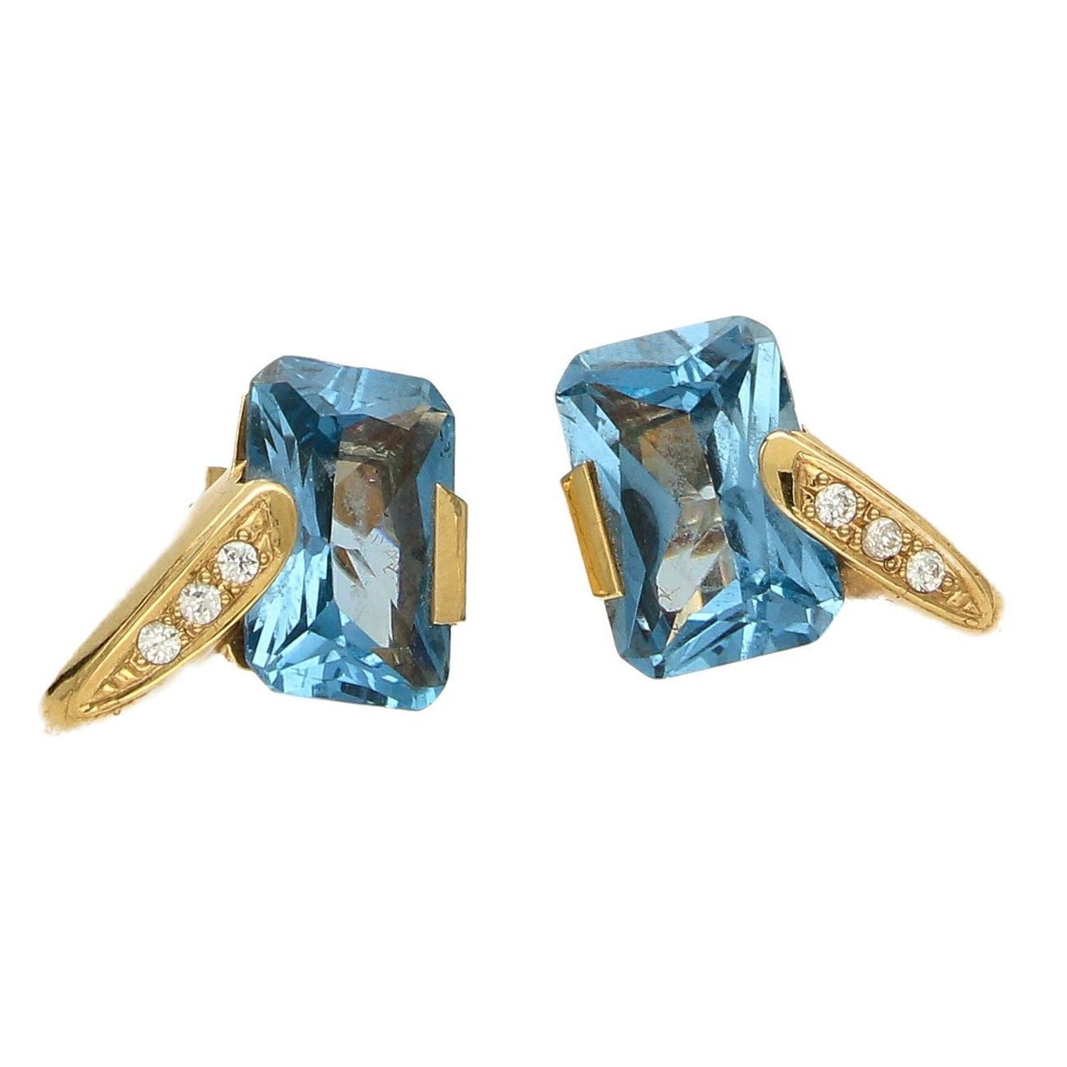 Złote kolczyki Diament 585 z dużą niebieską cyrkonią DIA-KLC-2590-585 ✓ Kolczyki złote w Sklepie z Biżuterią zegarki-diament.pl✓.jpg