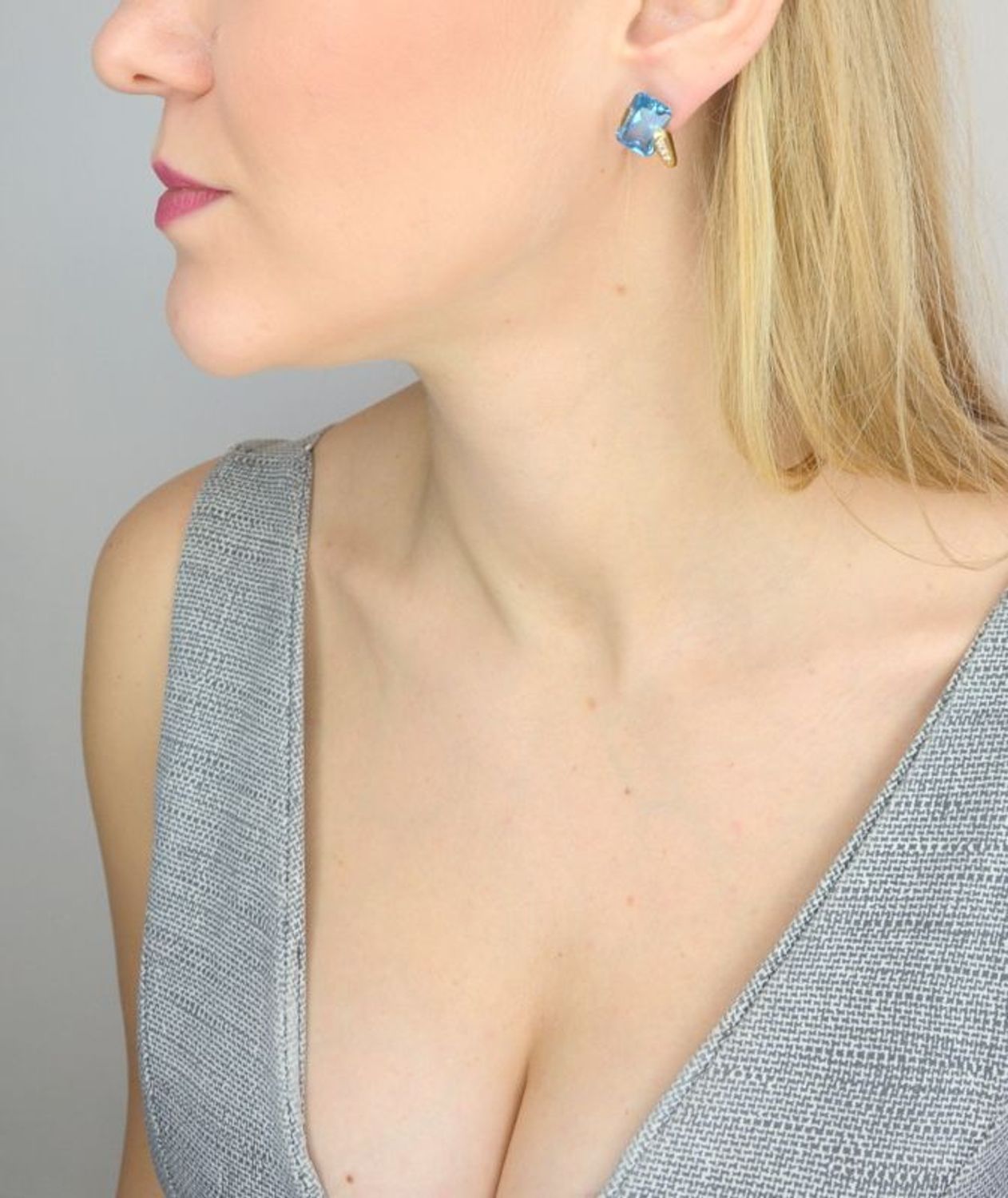 Złote kolczyki Diament 585 z dużą niebieską cyrkonią DIA-KLC-2590-585 ✓ Kolczyki złote w Sklepie z Biżuterią zegarki-diament.pl✓.jpg