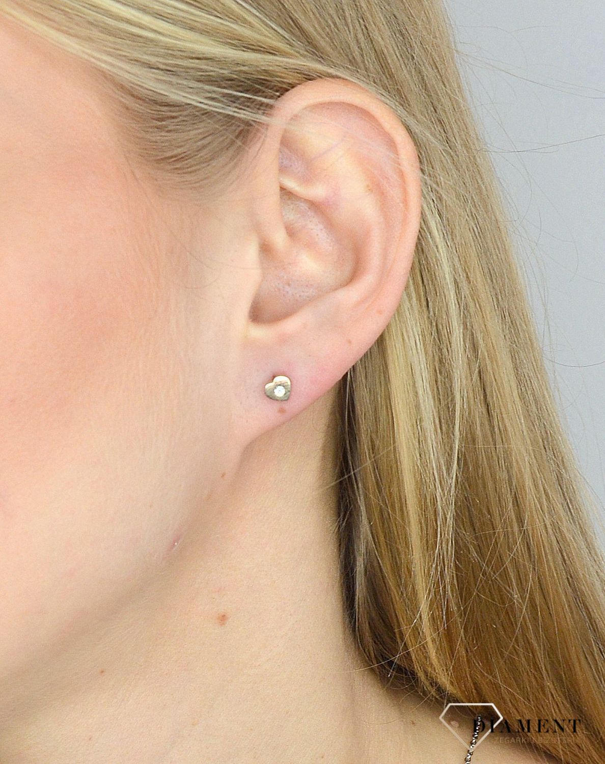 Złote kolczyki 585 serce z białą cyrkonią DIA-KLC-2619-585.jpg