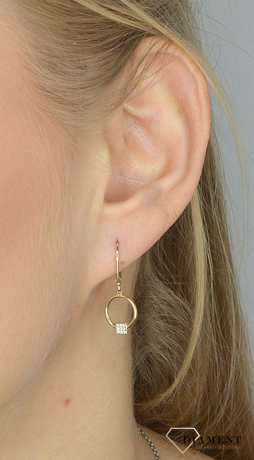 Złote kolczyki 585 wiszące kółko z cyrkonią DIA-KLC-2641-585.jpg