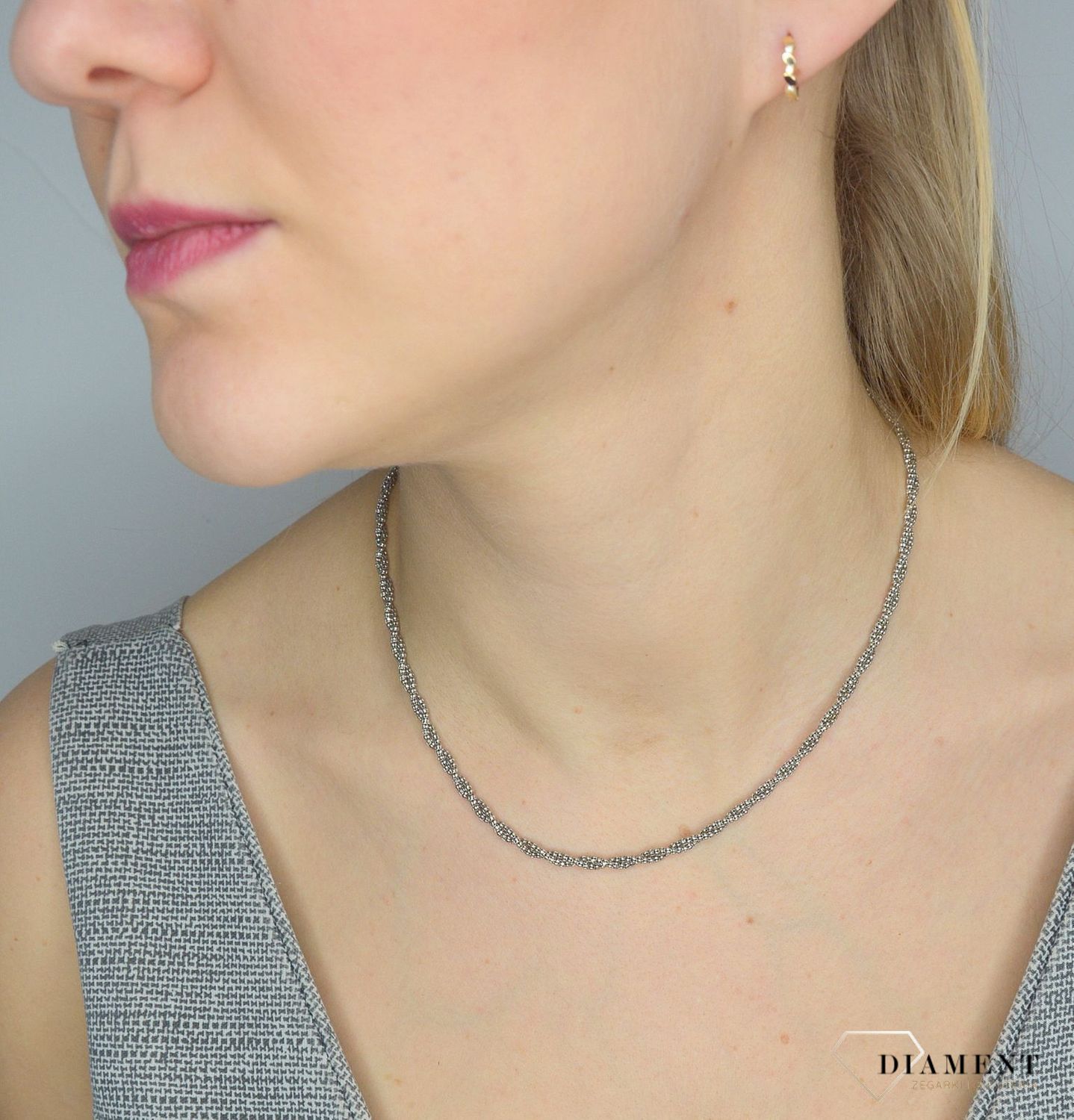 Złote kolczyki 585 drobne kółka z cyrkonią DIA-KLC-2646-585.jpg