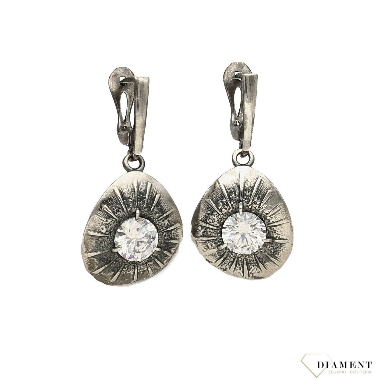 Kolczyki srebrne wiszące oksydowane z cyrkonią DIA-KLC-2782-925.jpg