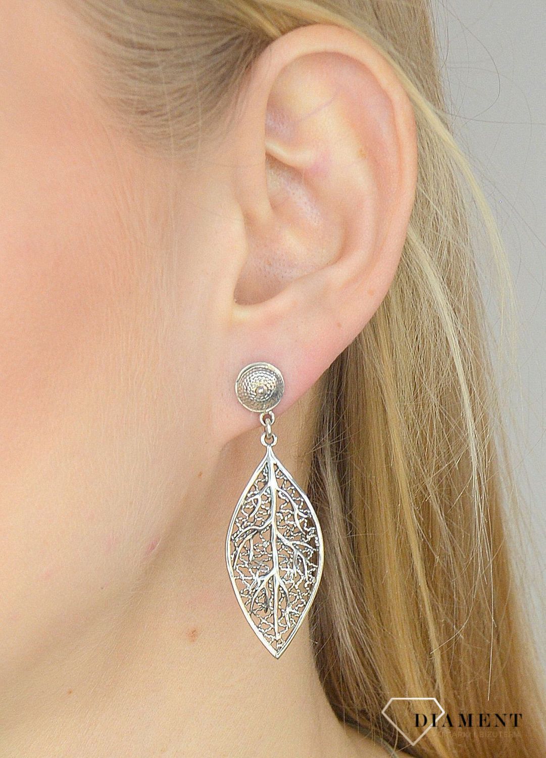 Kolczyki srebrne wiszące na wkręt 'Liście z oksydą' DIA-KLC-2788-925.jpg