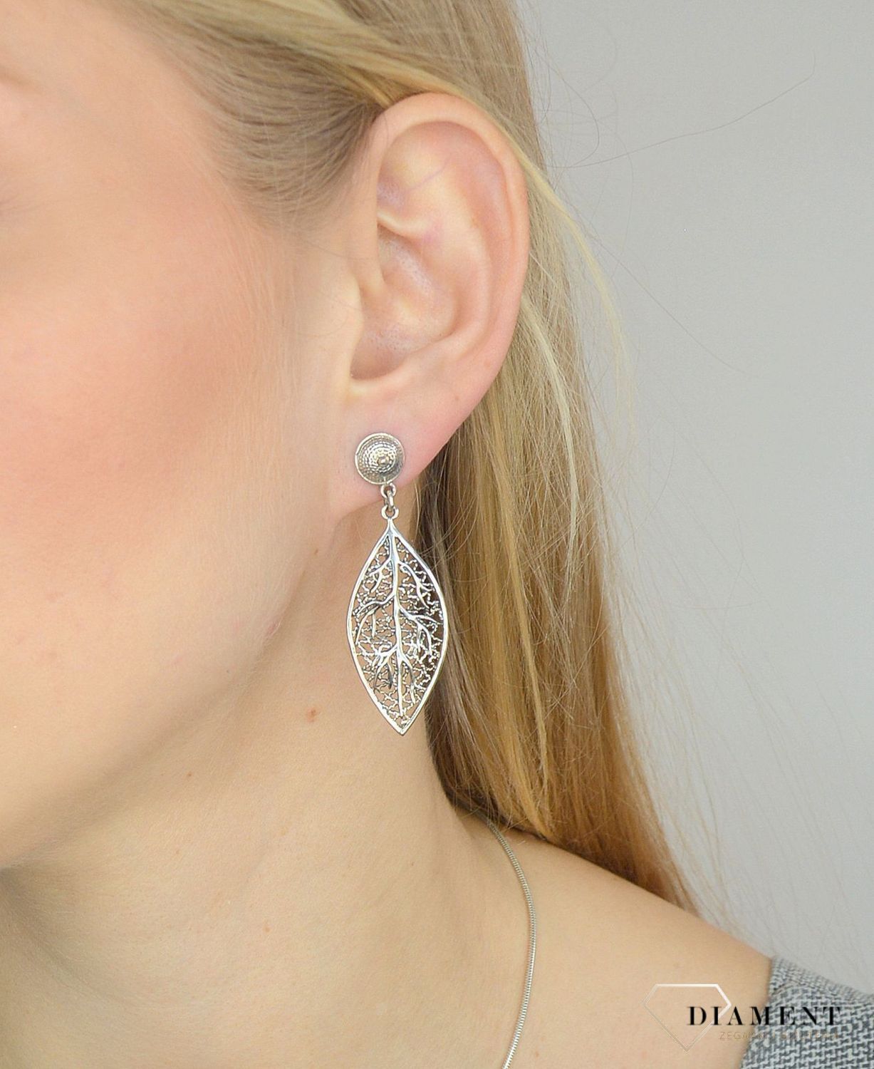 Kolczyki srebrne wiszące na wkręt 'Liście z oksydą' DIA-KLC-2788-925.jpg