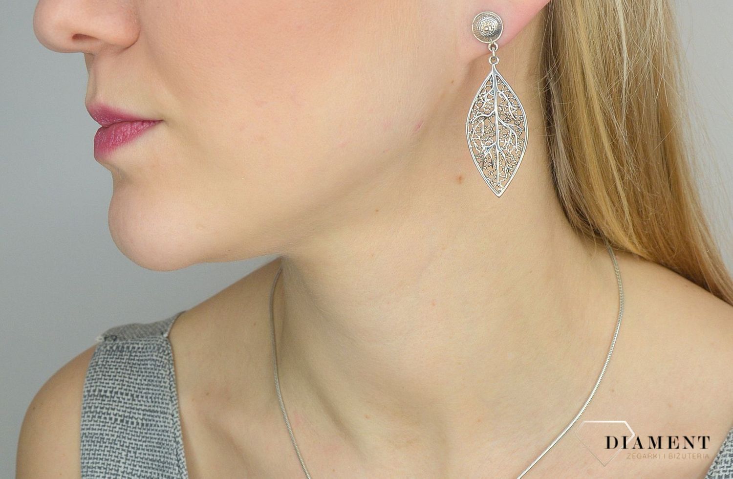 Kolczyki srebrne wiszące na wkręt 'Liście z oksydą' DIA-KLC-2788-925.jpg