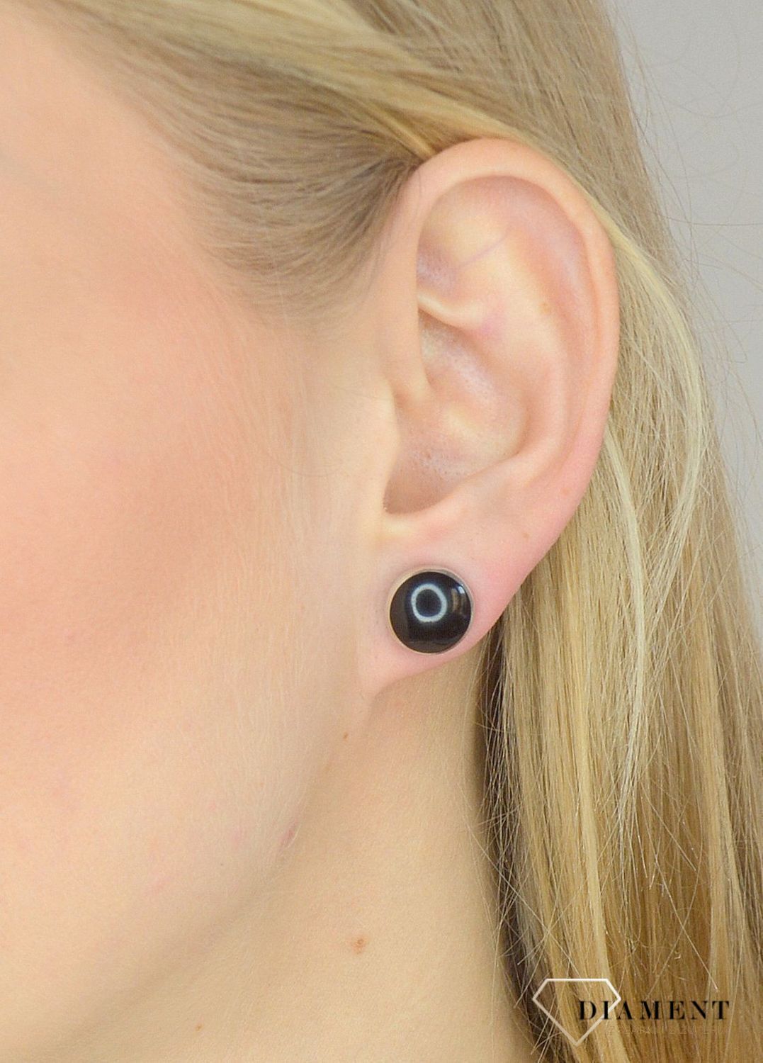 Kolczyki srebrne wkręcane z onyksem.jpg