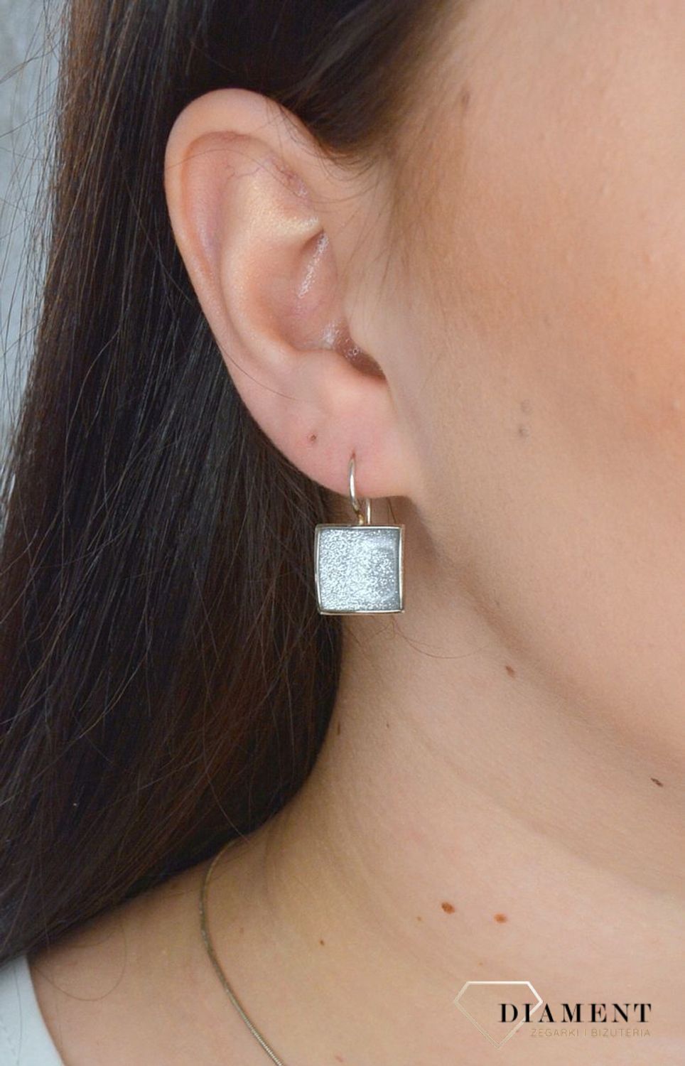 Srebrne kolczyki wiszące kwadraty z brokatem DIA-KLC-2929-925.jpg
