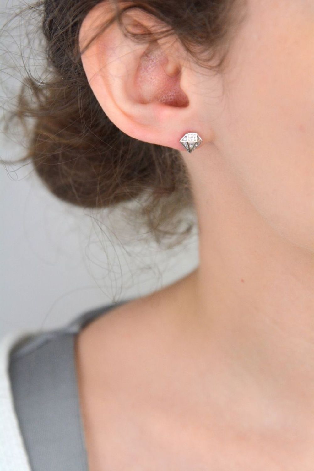 Kolczyki srebrne  Diamenty z cyrkoniami DIA-KLC-2E12742-925 ✅ Subtelne i nadzwyczaj urokliwe srebrne kolczyki, łapki. ✅ Wspaniały wygląd i precyzja wykonania sprawiają, 2.jpg