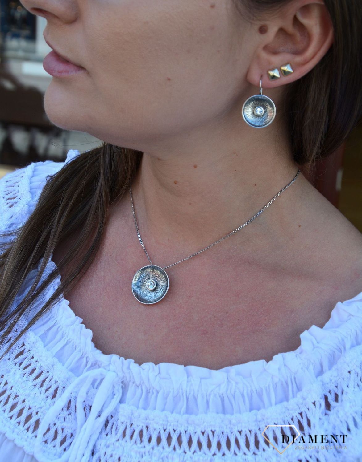 Srebrne kolczyki wiszące okrągłe z cyrkonią DIA-KLC-3095-925.jpg