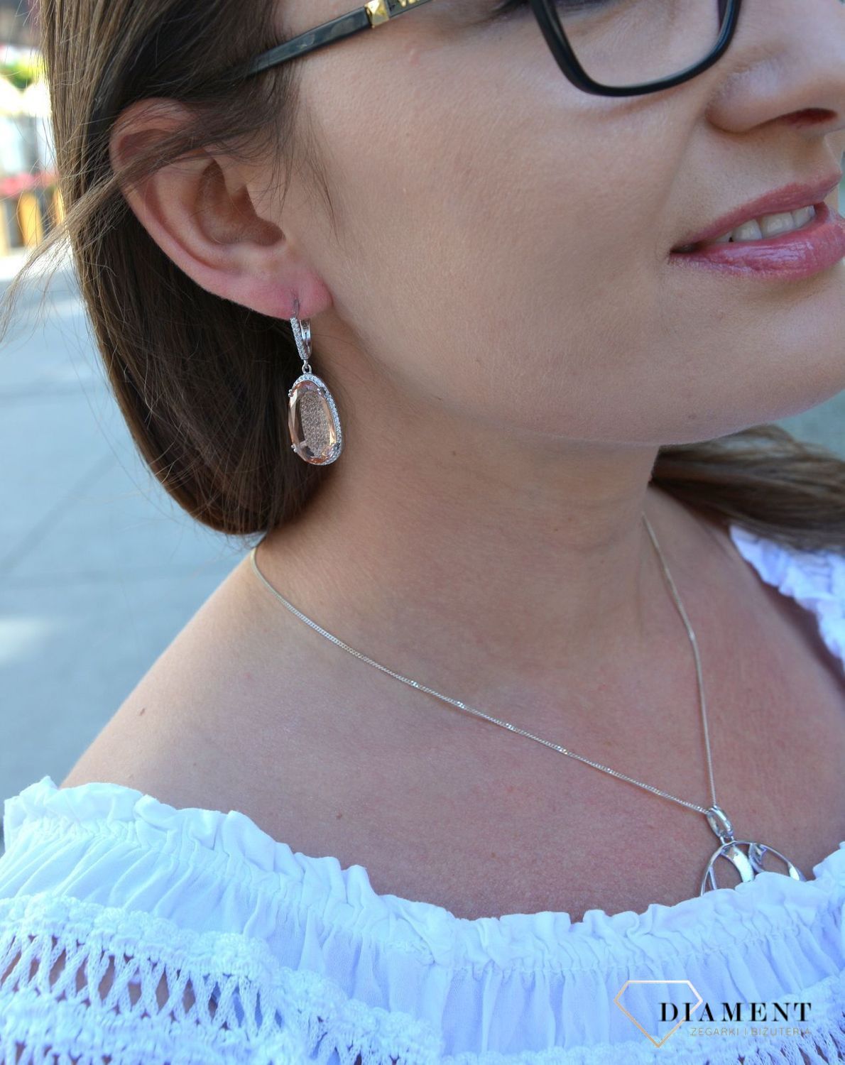 Srebrne kolczyki wiszące z cyrkoniami łososiowe DIA-KLC-3100-925.jpg