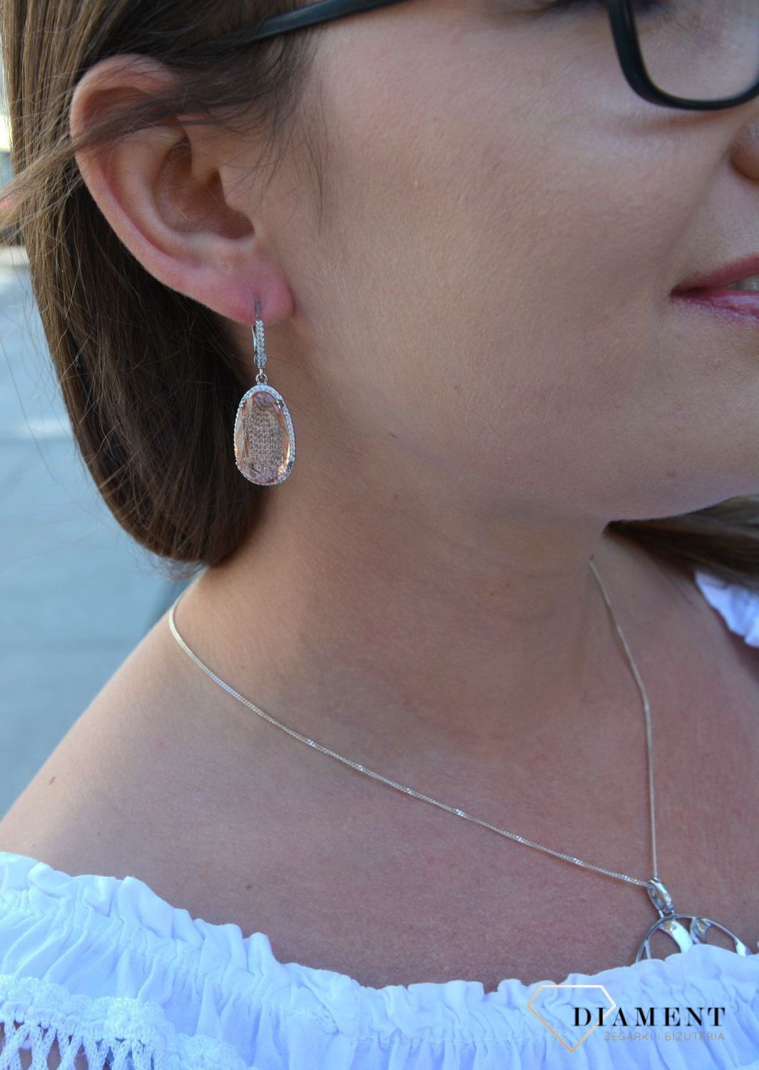 Srebrne kolczyki wiszące z cyrkoniami łososiowe DIA-KLC-3100-925.jpg