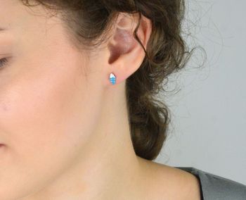 Urocze srebrne kolczyki dla dziewczynki w kształcie kolorowych lodów. Ozdobione cyrkonią i niebieską emalią. Idealny pomysł na prezent – modne, bezpieczne i wyjątkowe (1).JPG