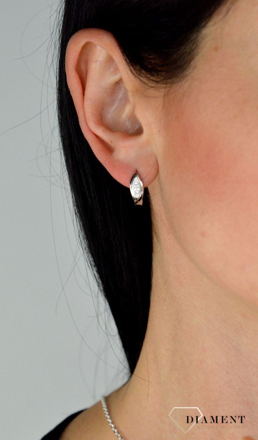 Srebrne kolczyki owal z listkiem cyrkoniami DIA-KLC-3525-925.jpg