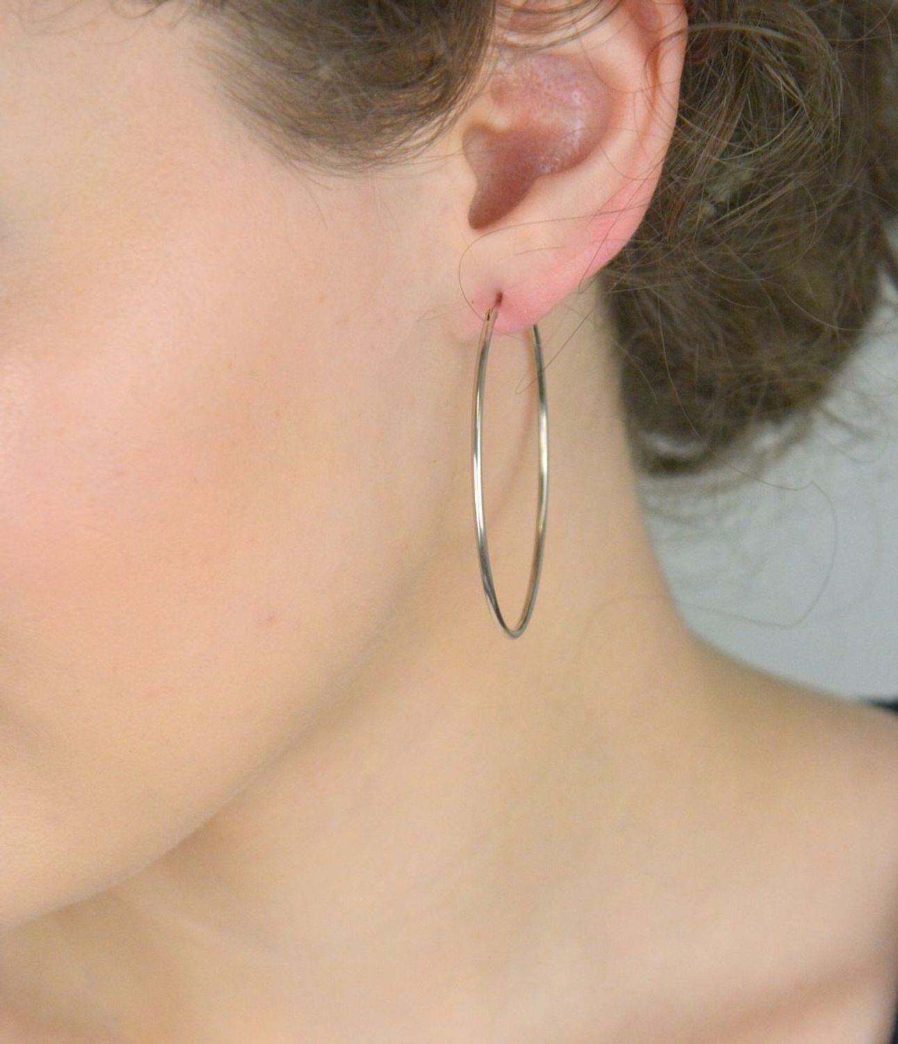 Kolczyki kółka srebrne 5cm 925 DIA-KLC-3526-925 Kolczyki srebrne damskie koła 5 cm  ✅ Kolczyki srebrne koła o średnicy 5 cm. ✅ Klasyczne kolczyki pasujące do każdej stylizacji. ✅ 1.jpg