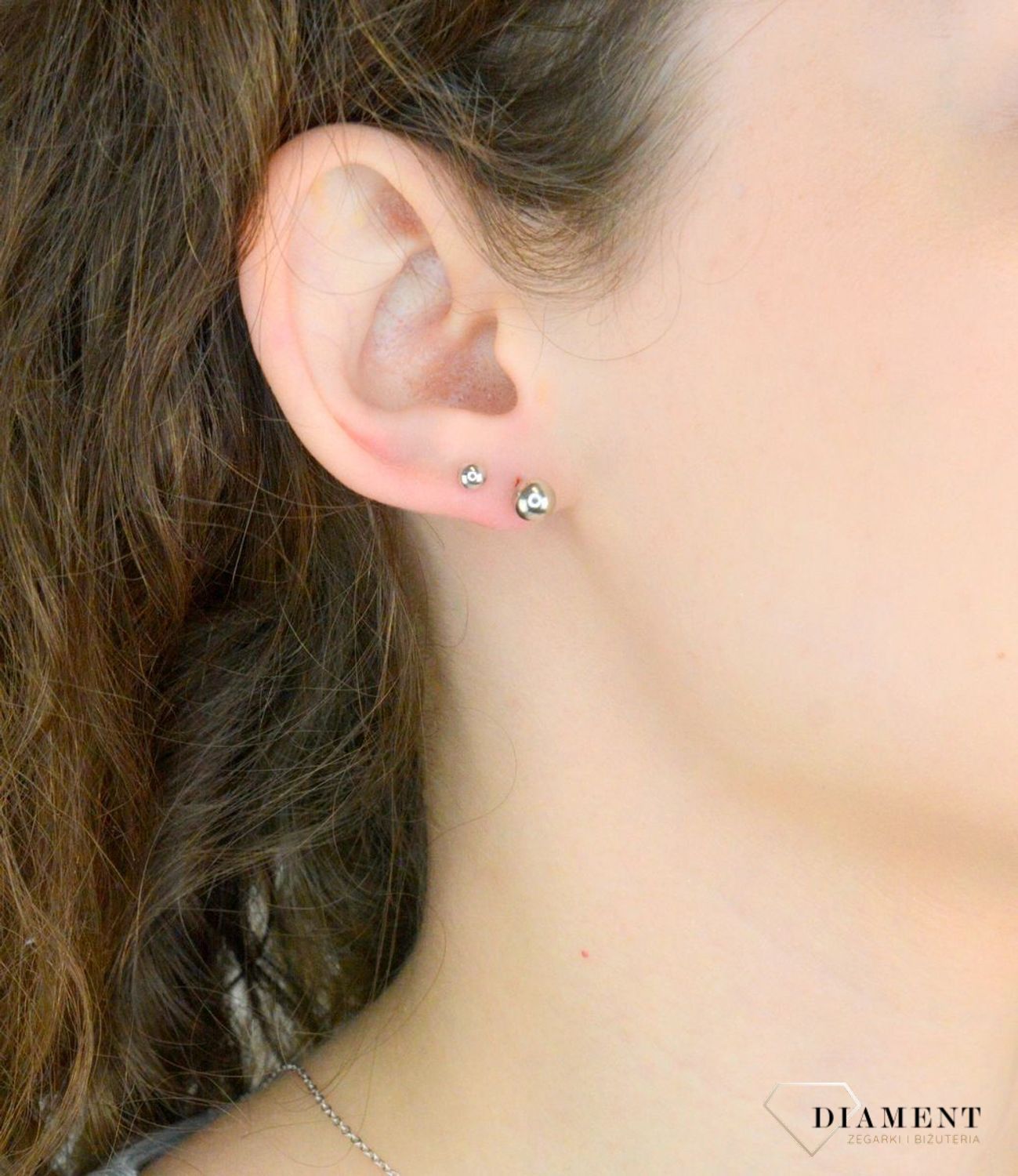 Kolczyki srebrne kulki pr 925, DIA-KLC-3544-925 Srebrne kolczyki kuleczki zostały wykonane z najwyższej jakości srebra próby 925. Idealny prezent dla każdej kobiety. Srebrne kolczyki1.jpg