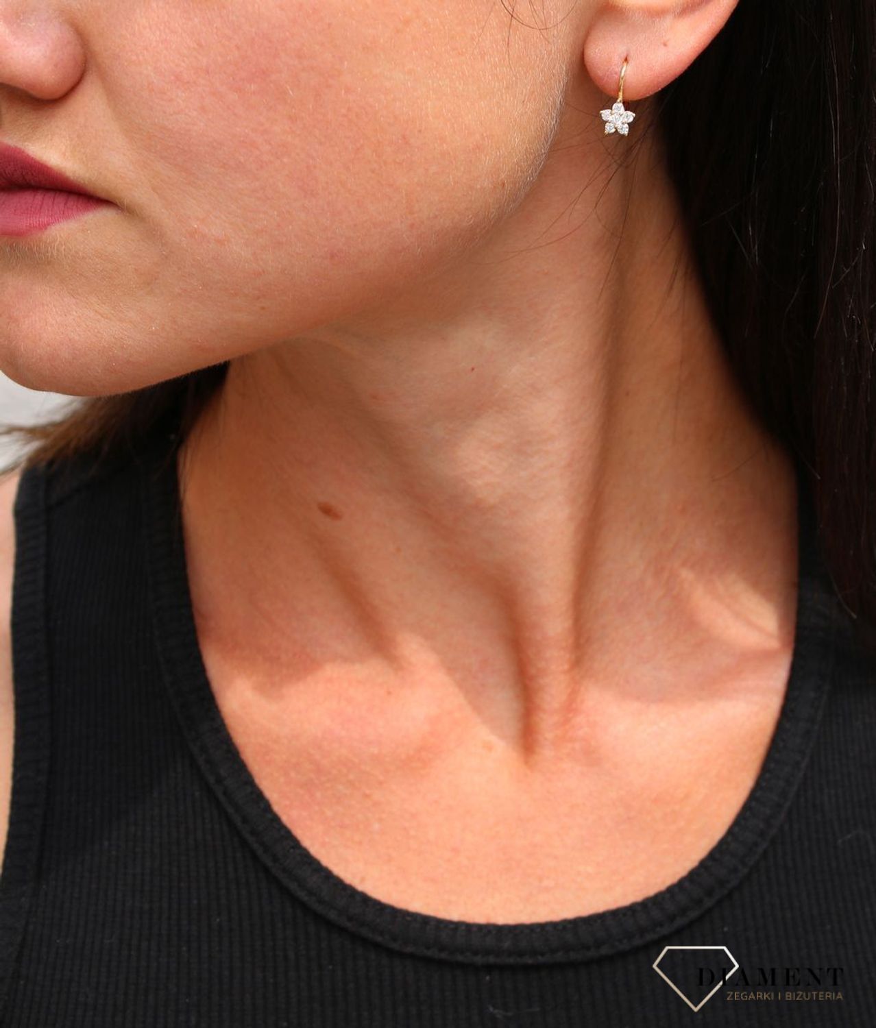 Złote kolczyki 333 kwiatki z białą cyrkonią DIA-KLC-3643-333.jpg