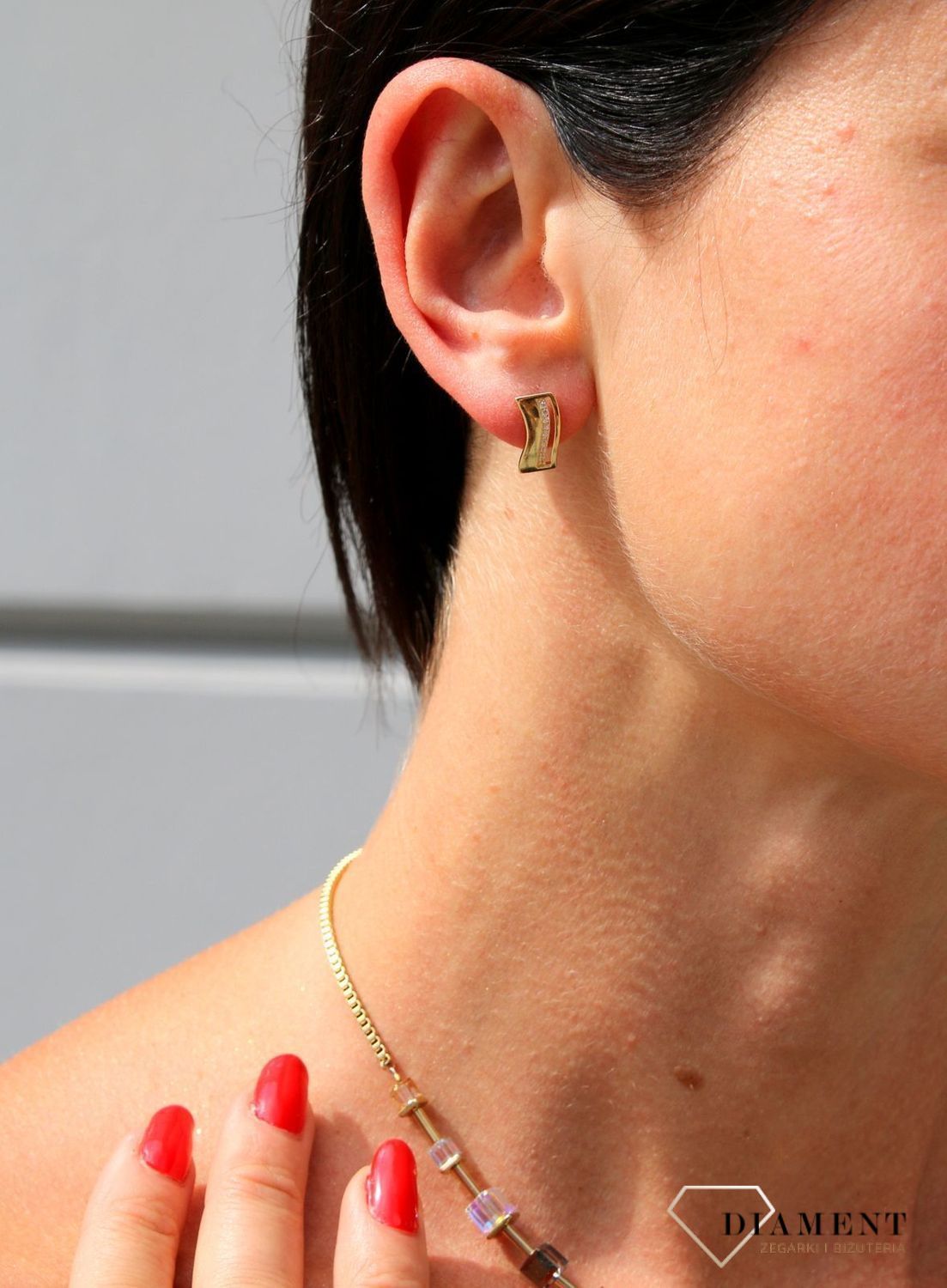 Złote kolczyki 333 faliste blaszki z cyrkonią DIA-KLC-3645-333.jpg