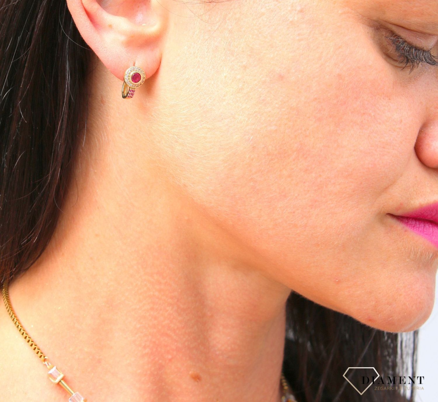 Złote kolczyki 375 dla dziewczynki z czerwoną cyrkonią DIA-KLC-3658-375.jpg