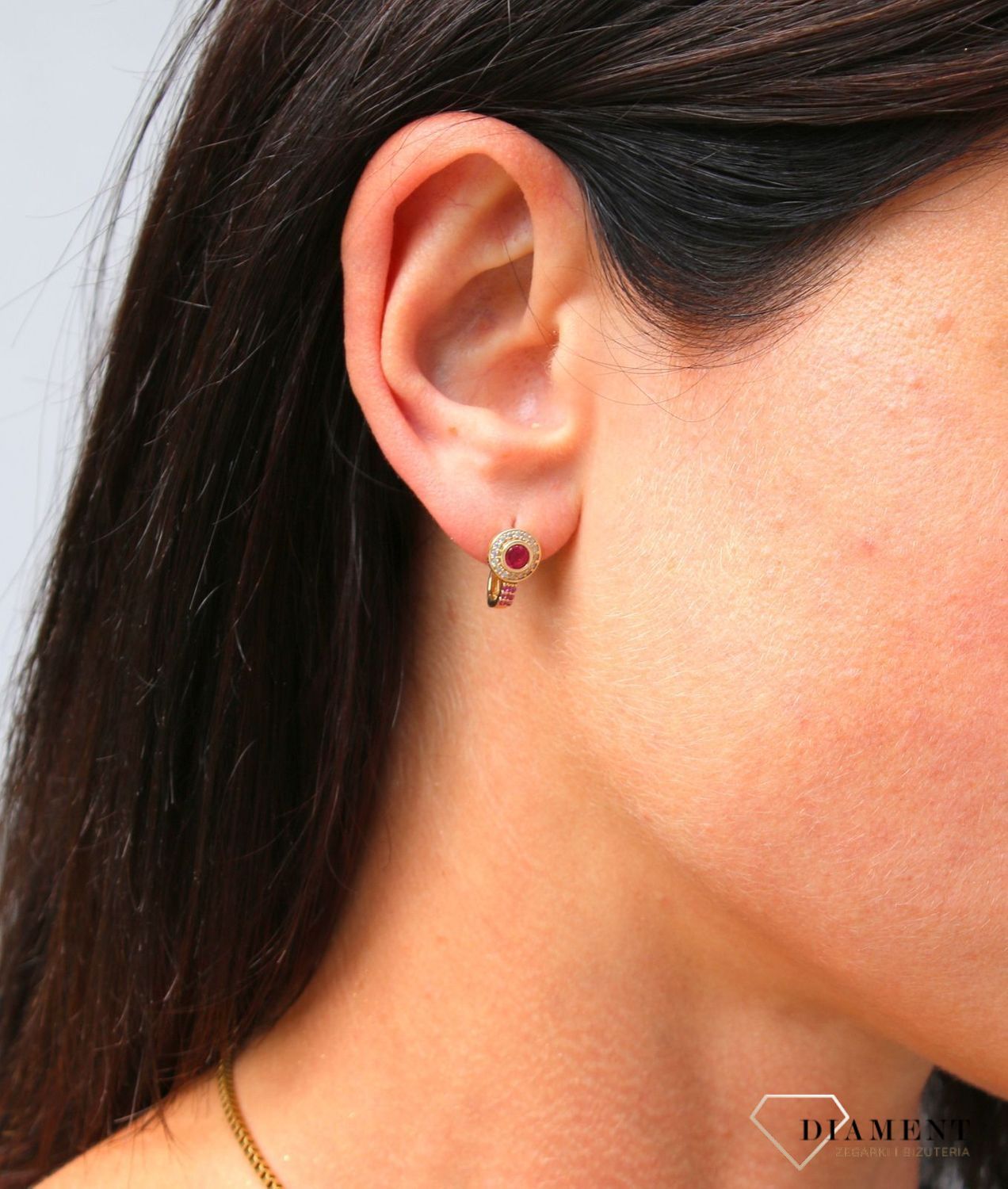 Złote kolczyki 375 dla dziewczynki z czerwoną cyrkonią DIA-KLC-3658-375.jpg