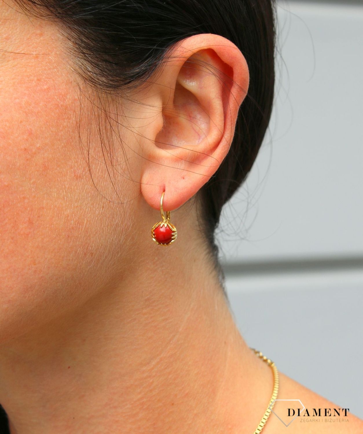 Złote kolczyki 585 wiszące z koralem DIA-KLC-3671-585.jpg
