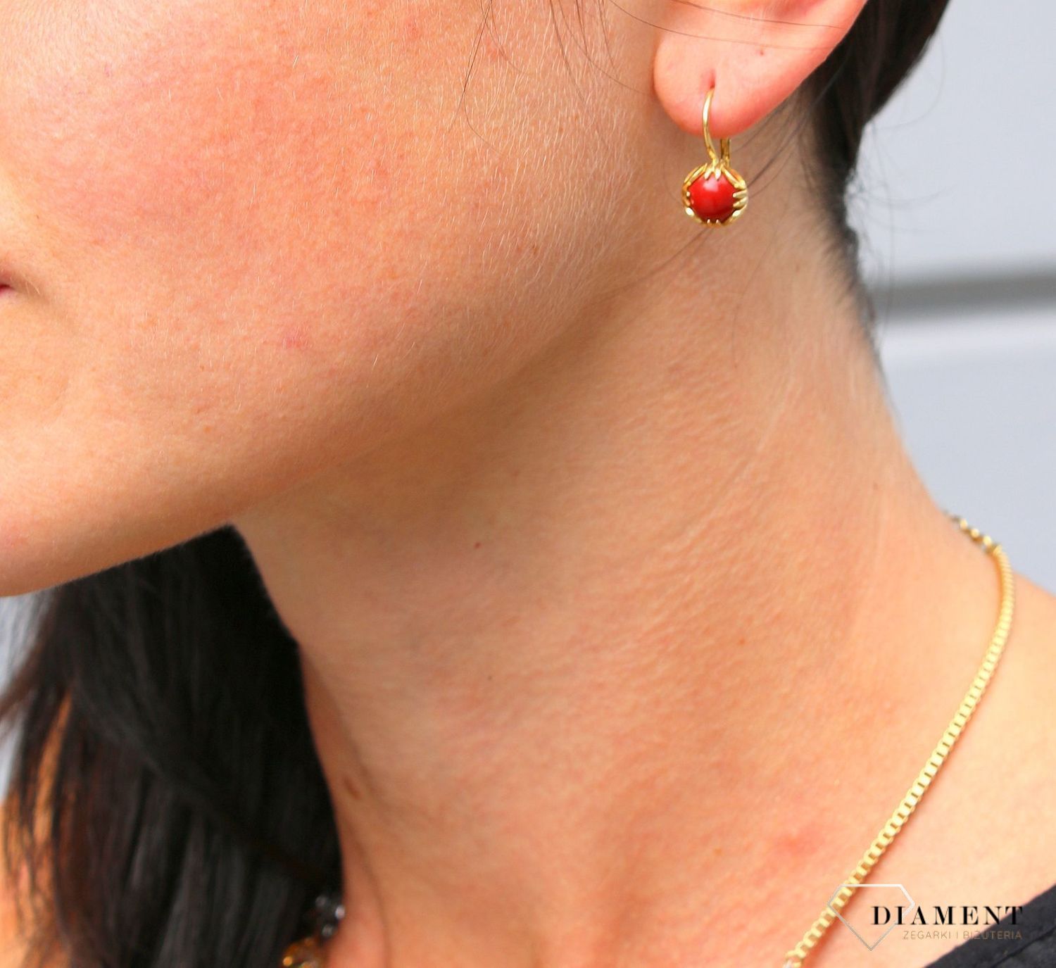 Złote kolczyki 585 wiszące z koralem DIA-KLC-3671-585.jpg