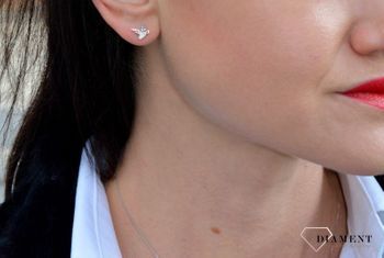 Srebrne kolczyki przy uchu koliber z cyrkonią DIA-KLC-3795-925. Srebrne kolczyki wykonane z najwyższej jakości srebra próby 925 (1).JPG