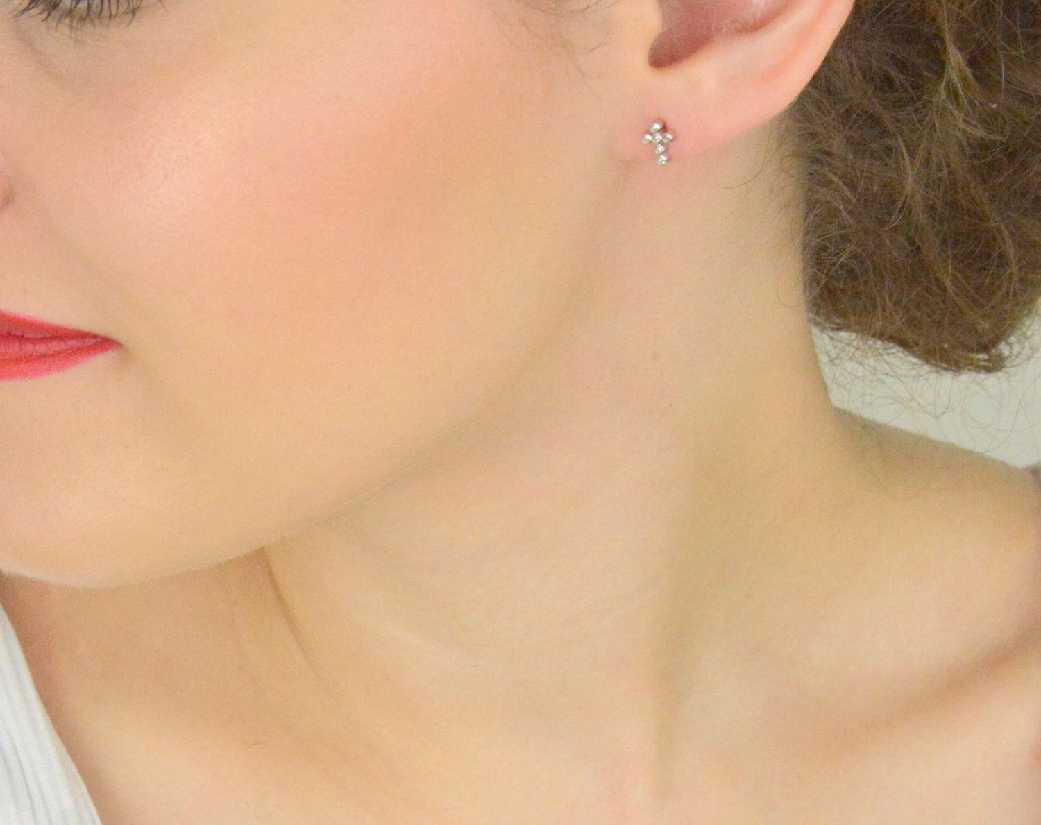 Srebrne kolczyki krzyżyki z cyrkonią – srebro 925, styl młodzieżowy.jpg