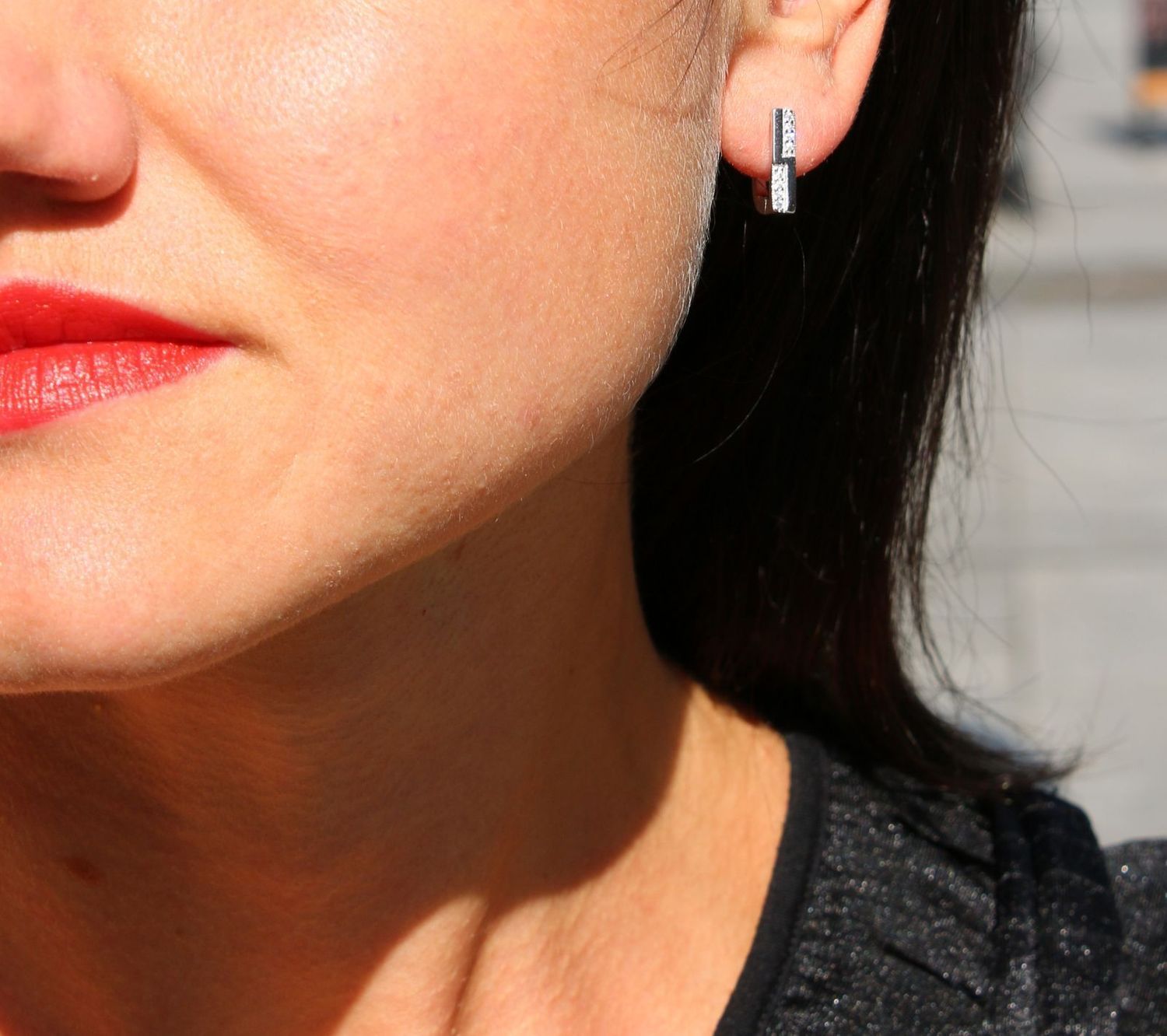 Srebrne kolczyki proste z błyszczącą cyrkonią DIA-KLC-3811-925.jpg