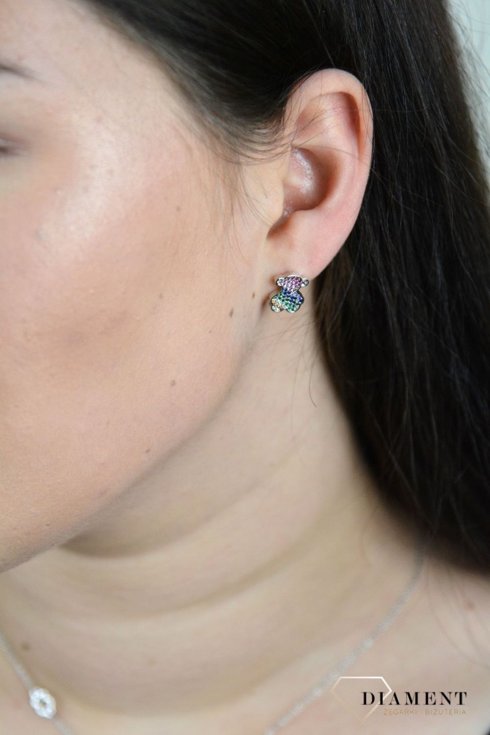Kolczyki przy uchu zapinane na sztyft w kolorze srebra z kolorowymi cyrkoniami ze stali chirurgicznej DIA-KLC-3852-STAL..jpg