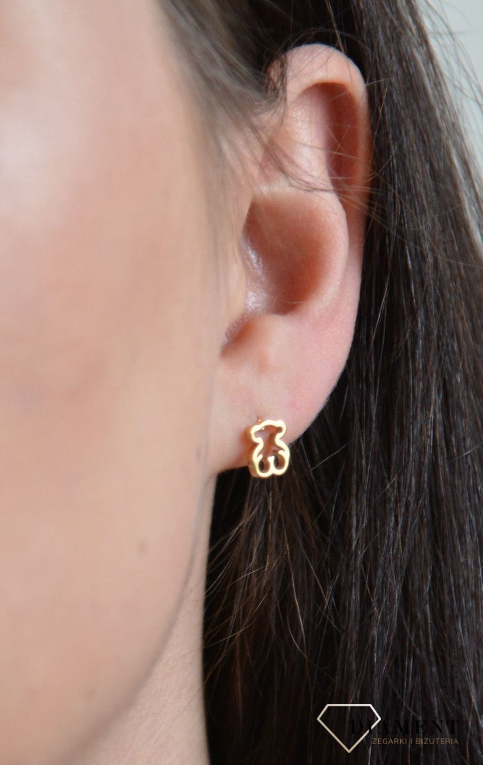 Kolczyki przy uchu 'Złote Misie' DIA-KLC-3855-STAL to drobne koczyki z misiem w kolorze złota..jpg