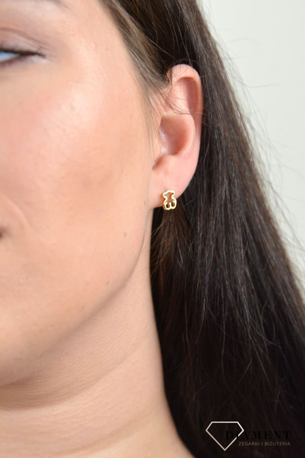 Kolczyki przy uchu 'Złote Misie' DIA-KLC-3855-STAL to drobne koczyki z misiem w kolorze złota..jpg