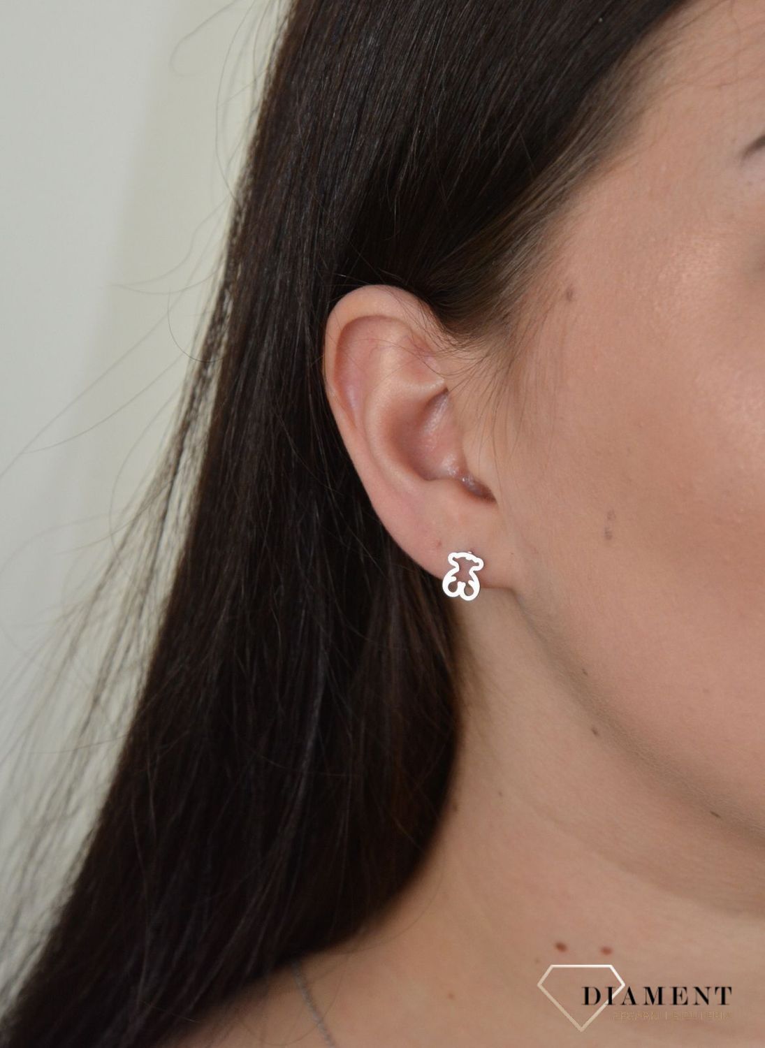 Małe kolczyki przy uchu zapinane na sztyft ze stali chirurgicznej. DIA-KLC-3861-STAL.jpg