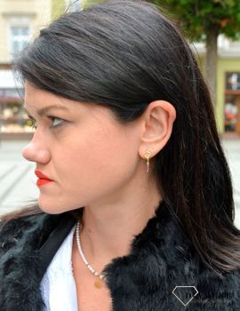 Srebrne kolczyki pozłacane koniczynka z kamieniem naturalnym turmalin DIA-KLC-4061-925. Srebrne kolczyki pozłacane z zawieszką w kształcie koniczynki to wspaniały dodatek do innych elementów biżuterii (3).JPG