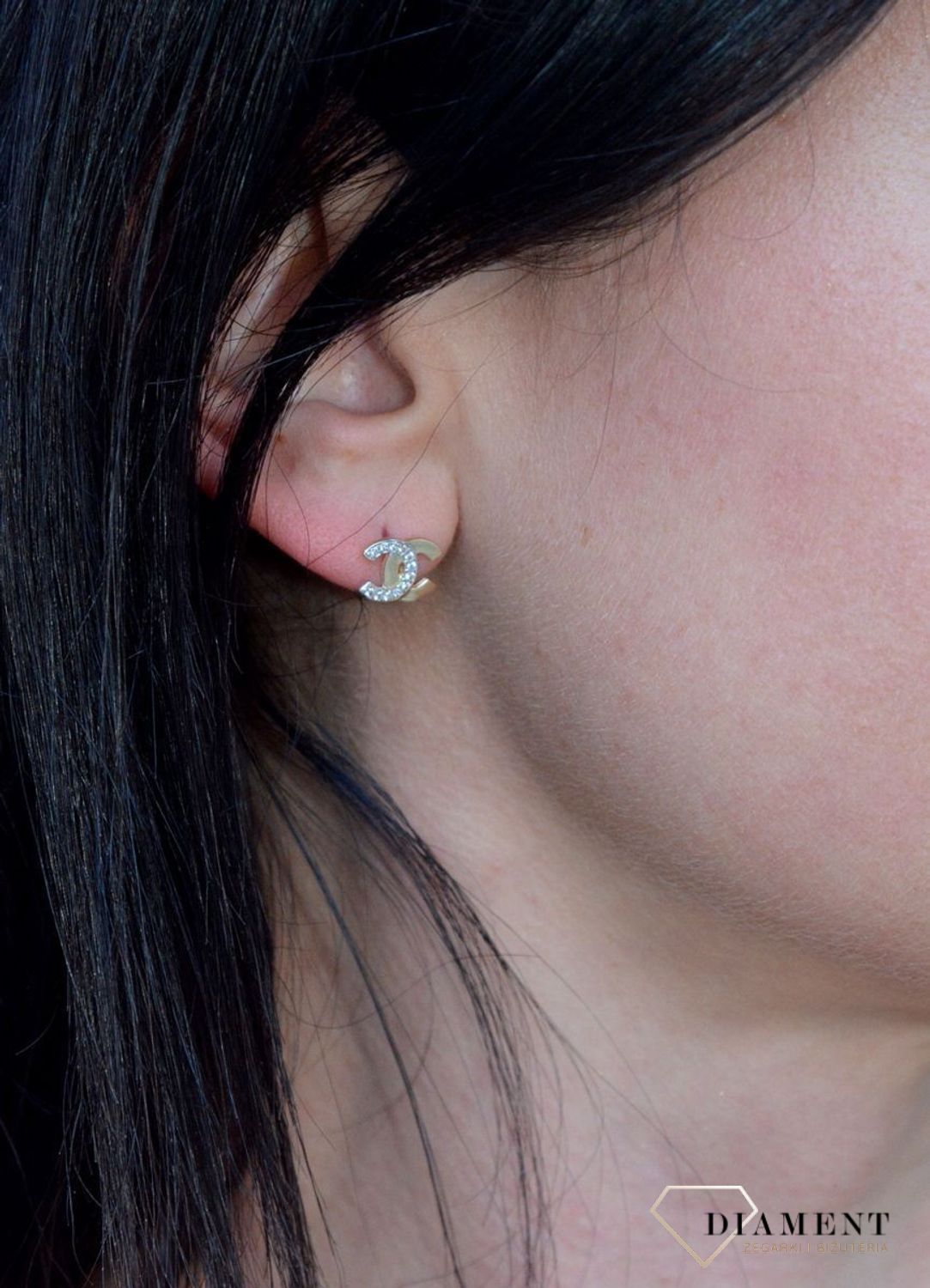 Złote kolczyki 585 na sztyft modny wzór 'Chanelki' z cyrkonią DIA-KLC-4210-585.jpg