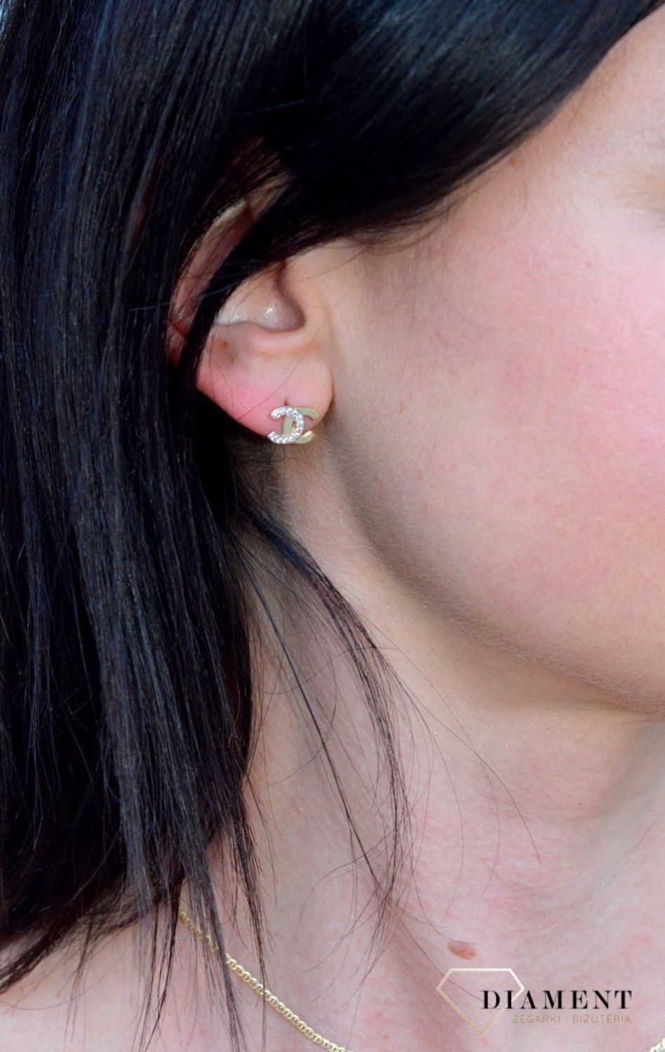 Złote kolczyki 585 na sztyft modny wzór 'Chanelki' z cyrkonią DIA-KLC-4210-585.jpg