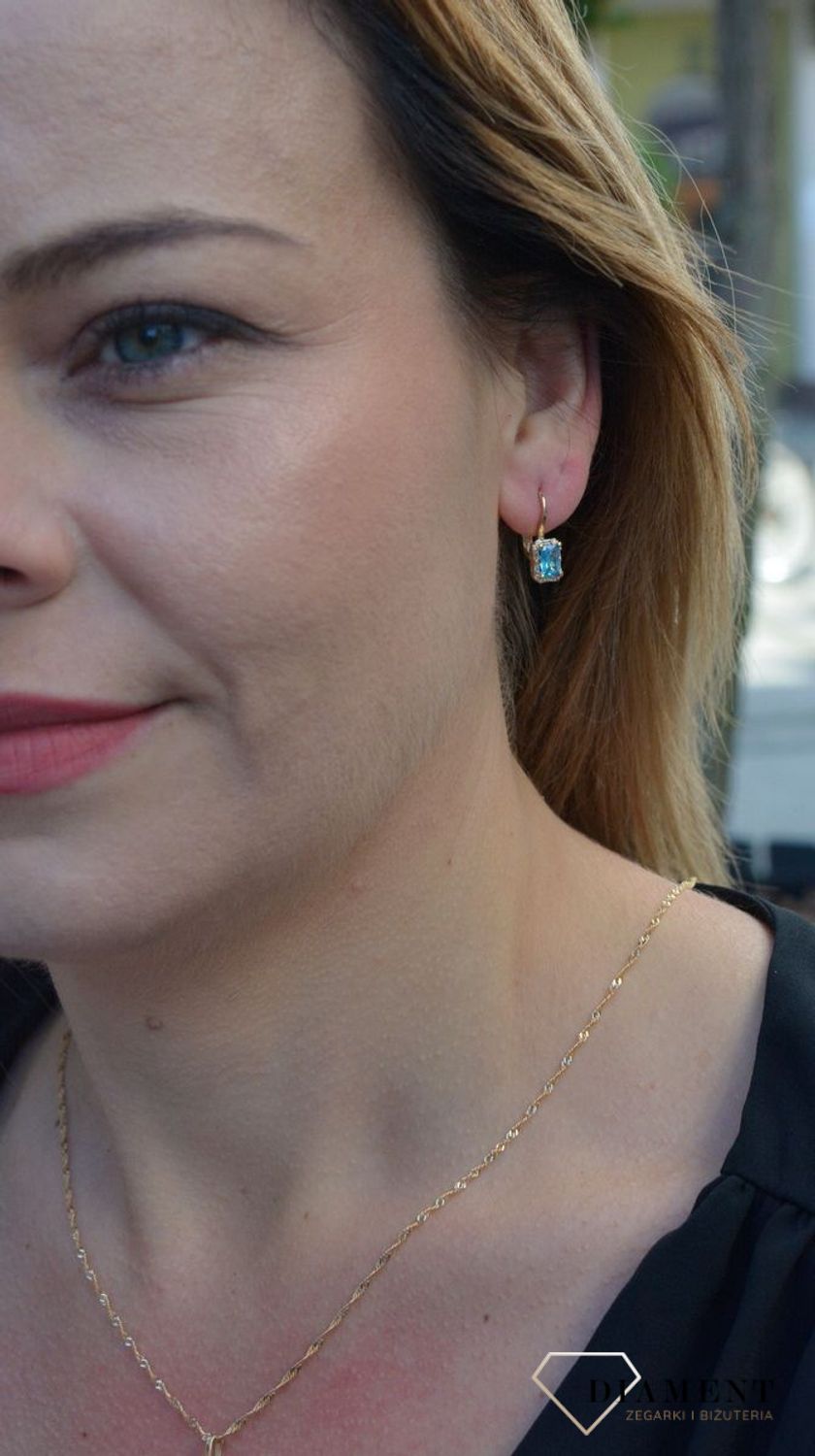 Złote kolczyki 585 z niebieską cyrkonią DIA-KLC-4217-585.jpg