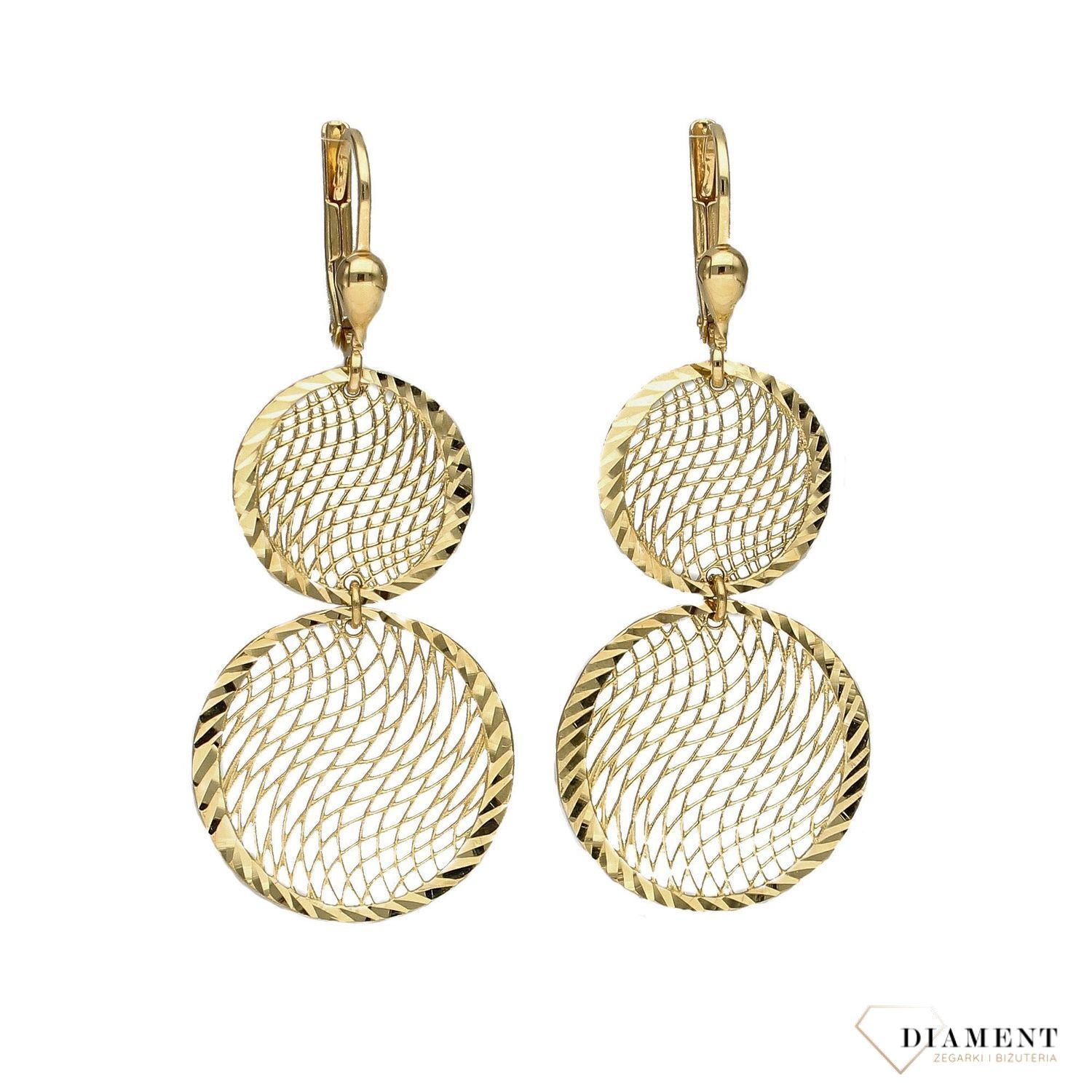 Złote kolczyki wiszące ażurowe koła o dwóch wielkościach DIA-KLC-4260-585. Złote kolczyki inspirowane ponadczasowym motywem ażurowych kół o dwóch wielkościach..jpg
