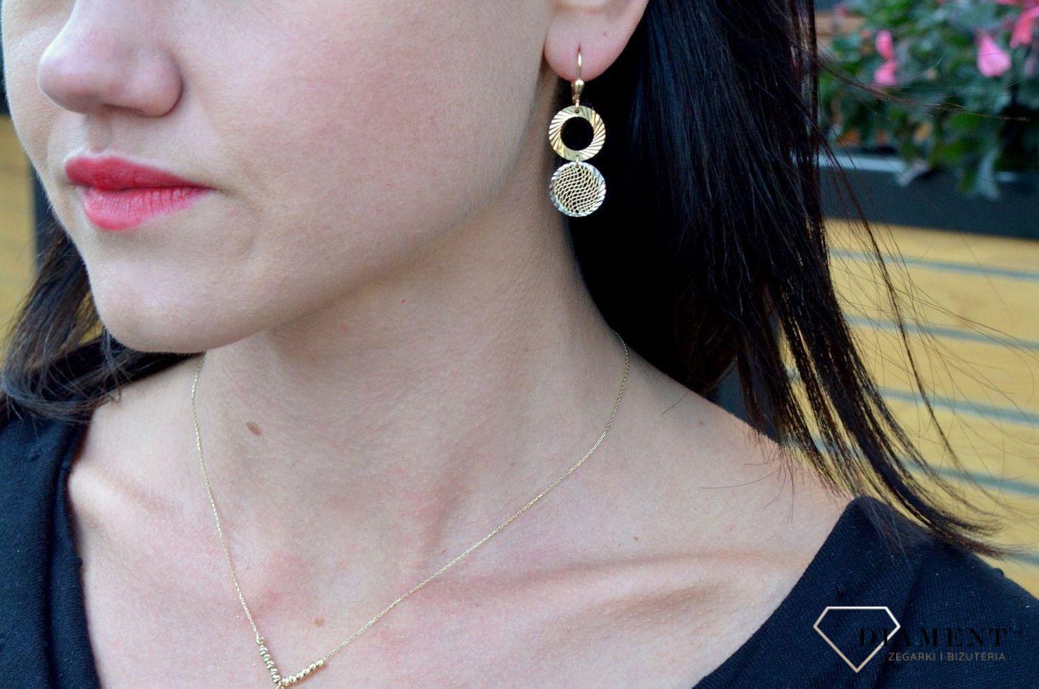 Złote kolczyki wiszące, ażurowe koła DIA-KLC-4261-585. Złote kolczyki inspirowane ponadczasowym motywem ażurowych kół.jpg